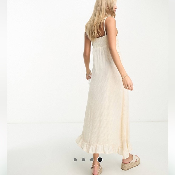 Raga Golden Rays lace slit front maxi slip dress in cream - Picture 4 of 5